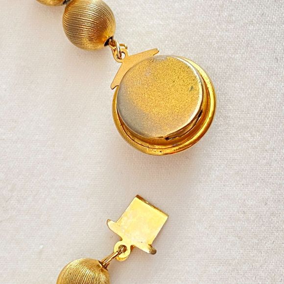 Matinee Necklace Textured Spiral Gold Tone Beads Round Slide Clasp - Picture 5 of 8